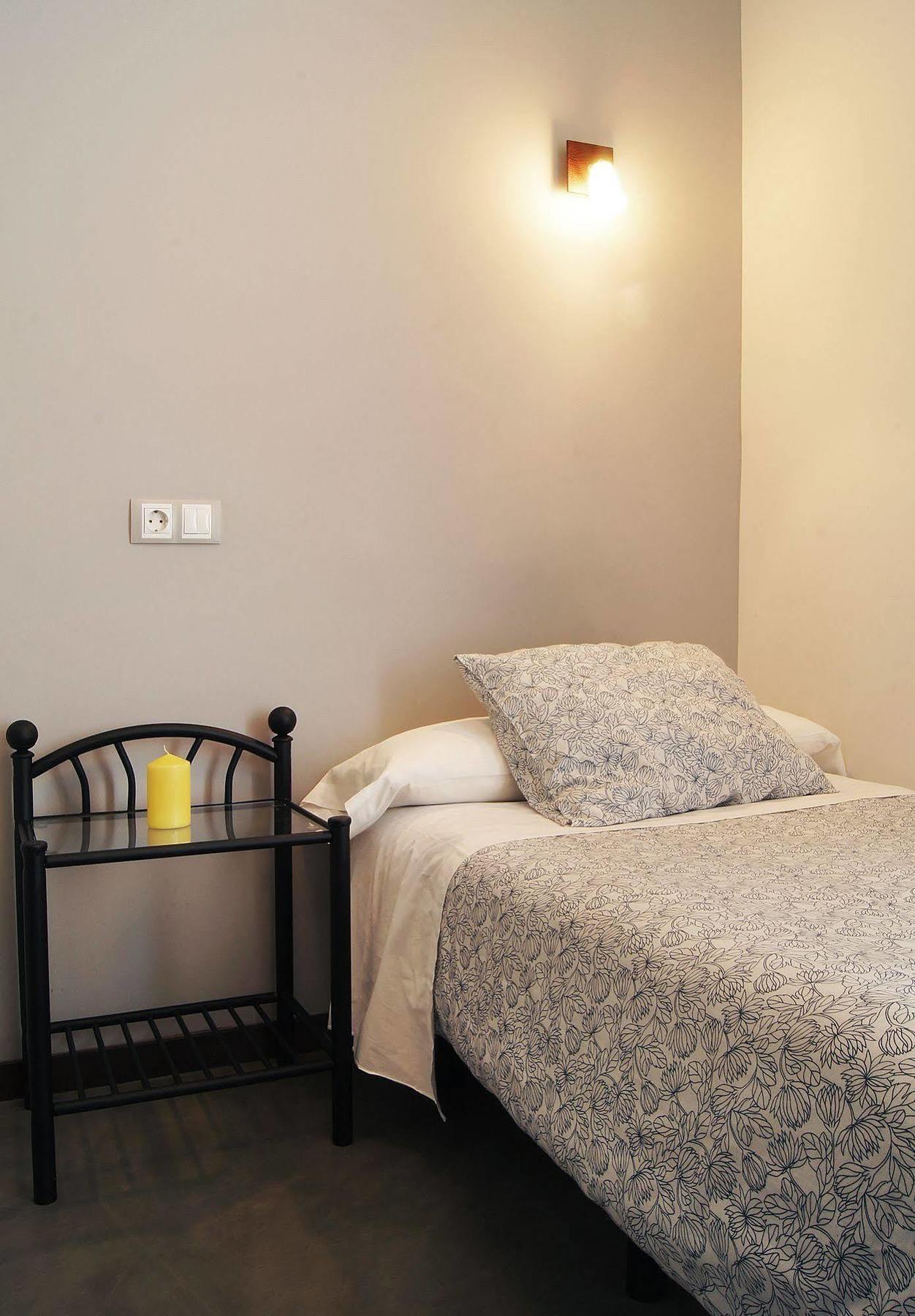 Hostal Cibeles Madrid Buitenkant foto